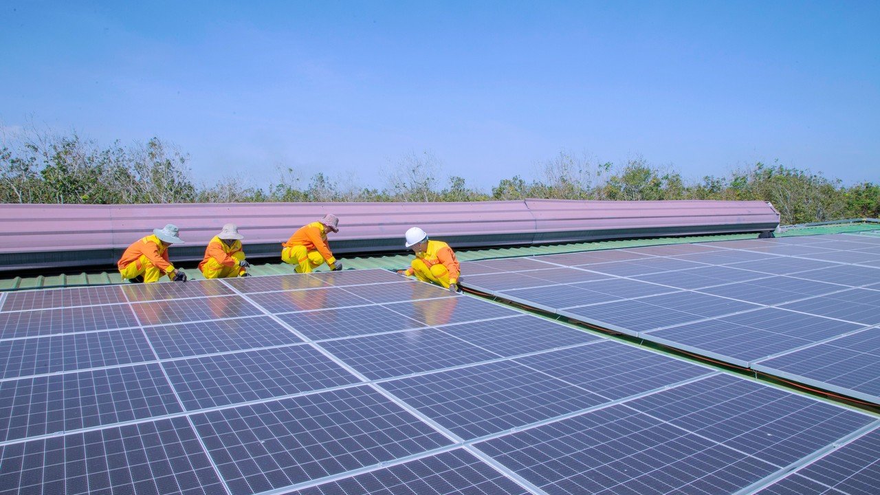 commercial rooftop solar product package visual